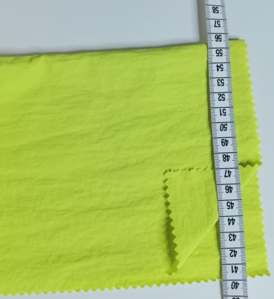 240T ナイロンタスロン · 仕上げ生地 · 100% ナイロン · 平織 · 145cm · 125gsm